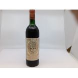 A bottle of Chateau Longueville au Baron de Pichon-Longueville 1985 75cl (1)