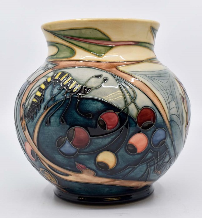 Moorcroft: A Moorcroft 'Hartgring' vase. Height approx 15cm. Marks to base. Condition: No obvious - Image 3 of 4