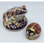 A Royal Crown Derby large Frog paperweight, gilt stopper with dated letter Z and numbered 22 on