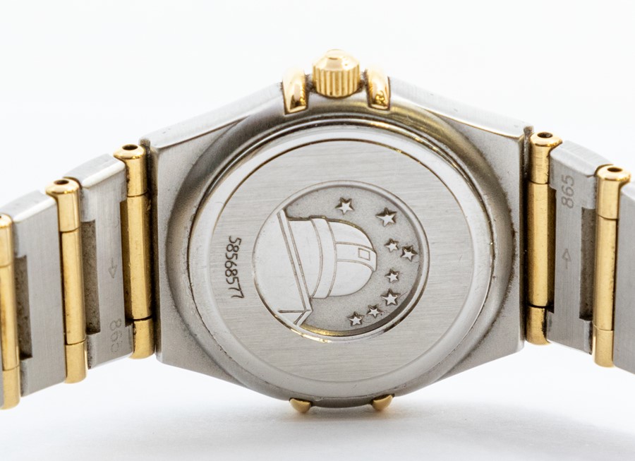 Omega- a ladies Omega constellation bi colour wristwatch, round gold tone textured dial, baton - Image 3 of 3