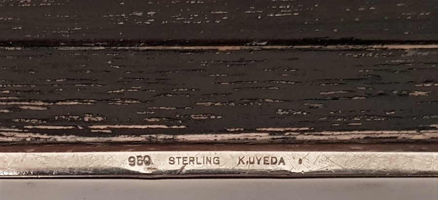 A Japanese rectangular sterling silver cigarette box, stamped K.Uveda, "sterling" and "950", with - Image 2 of 2