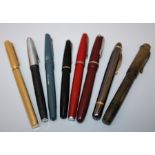 A collection of fountain pens to include a "Parker 17, Lady" and others. (8)