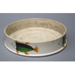 An early 19th century pearlware Char dish, painted in Pratt colours with four naive fish. 19 cms