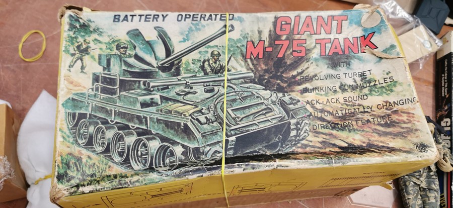 **REOFFER NOV AC SAME GUIDE** Giant M75 Tank plus various military related, combat soldier, GI Joe - Image 2 of 11