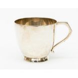 A silver walker & Hall Christening cup, plain form with footed base rim, Sheffield 1953, height