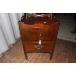 A Georgian mahogany night commode, 76cm high, 49cm wide, 43cm deep