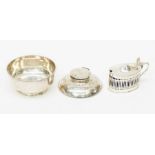 A collection of silver to include: Georgian style mustard pot and cover, anthemion thumbpiece,