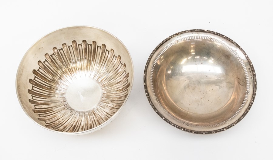 An Edwardian silver bowl, reeded rim plain top section above fluting on spreading circular foot, - Image 2 of 3