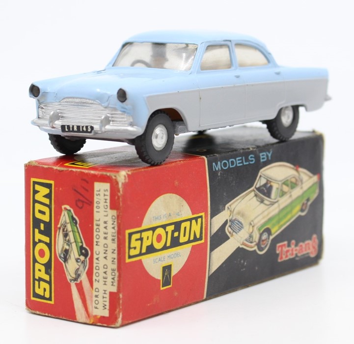 Spot-on: A boxed Spot-on, Ford Zodiac Model 100/SL, complete with clean battery box, working - Bild 2 aus 2
