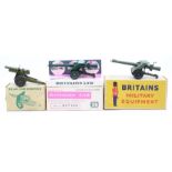 Britains: A boxed Britains, 25 pdr. Gun Howitzer on Rubber Tyres, No. 2026, small hole to box,