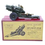 Britains: A boxed Britains, Royal Artillery 4.5" Howitzer, Muzzle Loading, No. 1725, 1946 Version,