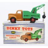 Dinky: A boxed Dinky Toys, Breakdown Lorry, 430, tan cab, green back, slight paint chips, original