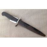 WW1 Imperial German Trench Knife with 145mm long blade, no makers mark. Overall length 257mm.