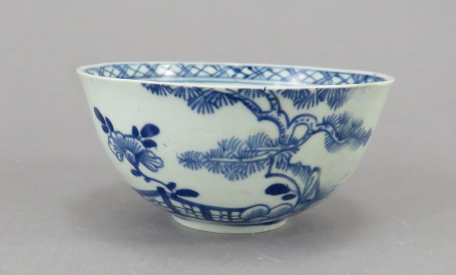 A mid-eighteenth century blue and white hand-painted Vauxhall porcelain tea bowl, c.1758-60. It is