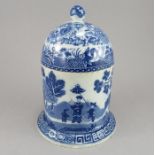 An early nineteenth century blue and white transfer-printed tobacco jar and cover, c.1815-25. It