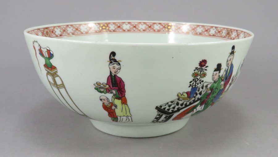 An eighteenth century Liverpool porcelain large waste bowl, c. 1758-62. It is decorated in colours