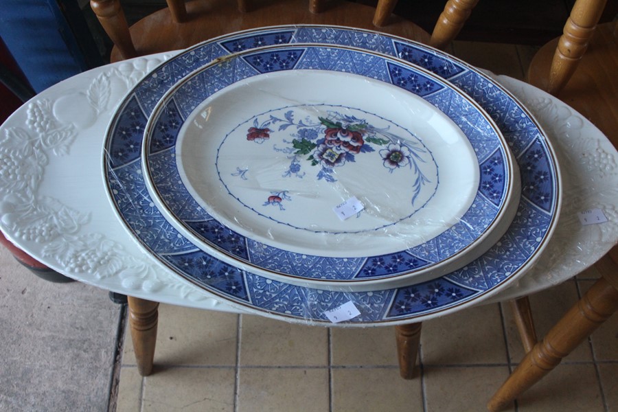 LOCATED AT GRESLEY A collection of dinner/kitchen wares including meat plates, modern Denby and