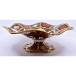 A Royal Crown Derby Imari pattern 1128 large fruit comport on stand, red mark, date letter XLIII (1)