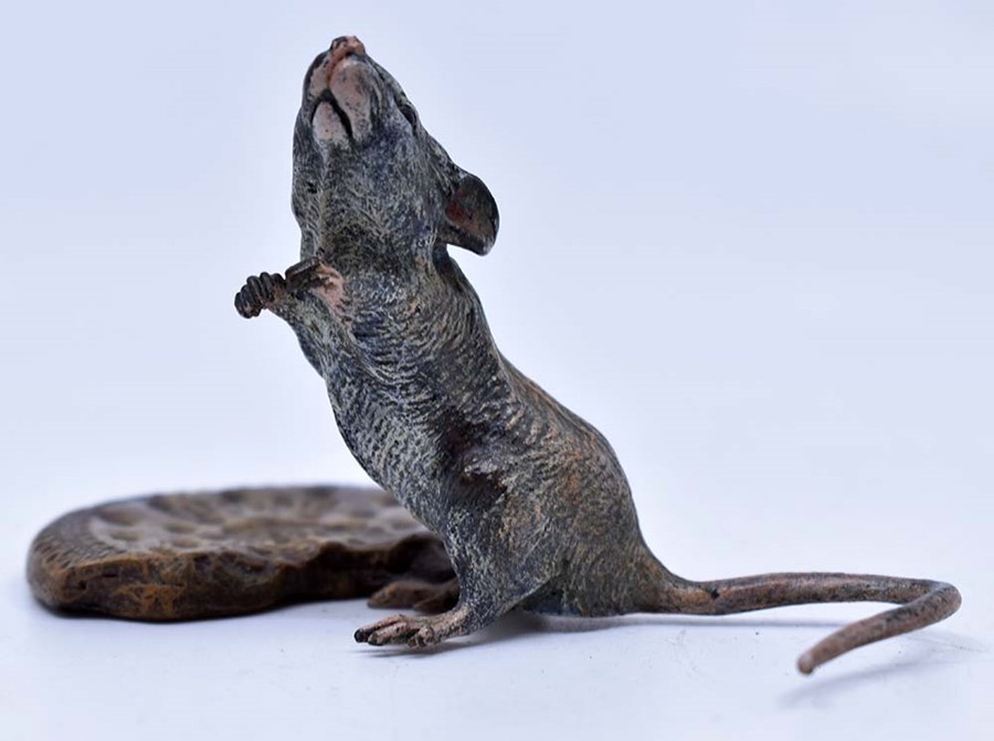 Bergman: A cold painted bronze study of a mouse with a nibbled biscuit, height approx 5.5cm,