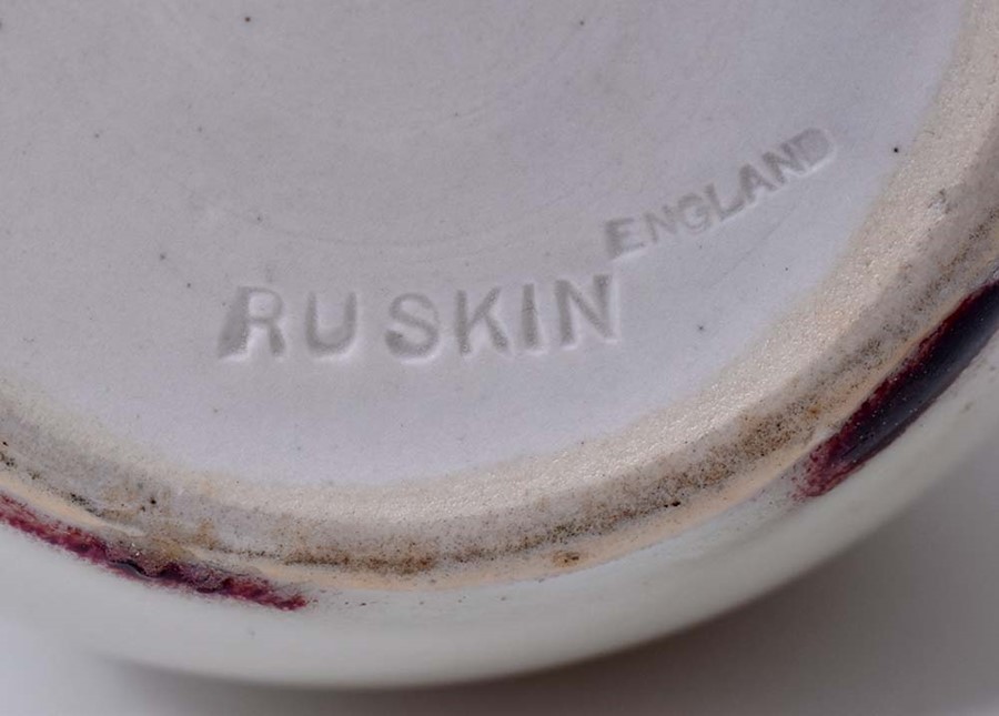 Ruskin Pottery: A Ruskin Pottery globe and shaft vase with silver grey glaze and sang de boeuf - Image 2 of 2