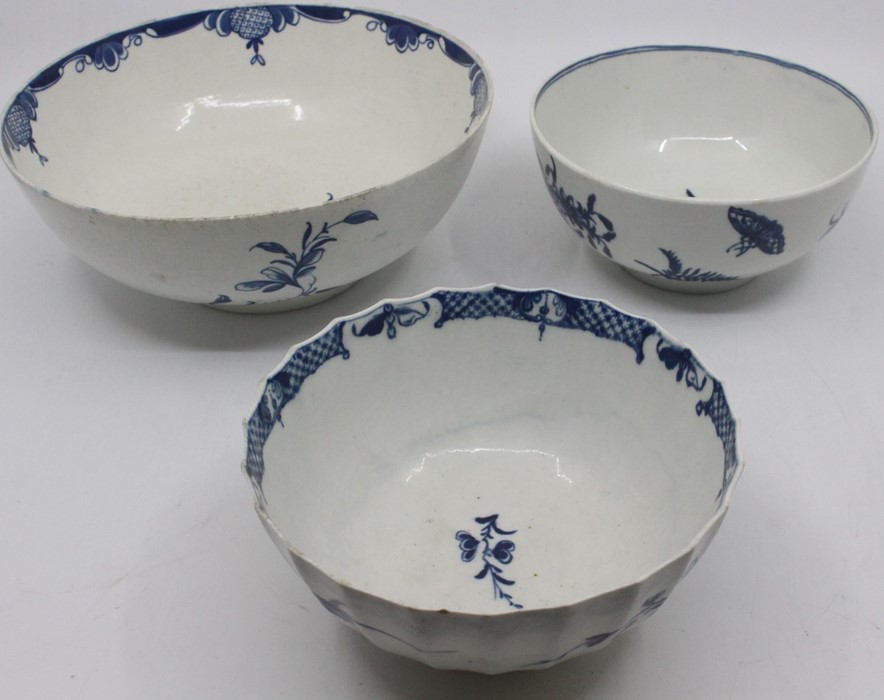 An 18th Worcester blue and white punch bowl, approx 21cm diam x 8.3cm high; a Worcester blue and - Image 2 of 2