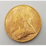 An 1900 Victoria "Veiled bust" gold sovereign, London mint.