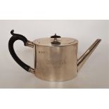 An Edwardian silver teapot, by Daniel & John Wellby, London 1901, of straight sided oval form,