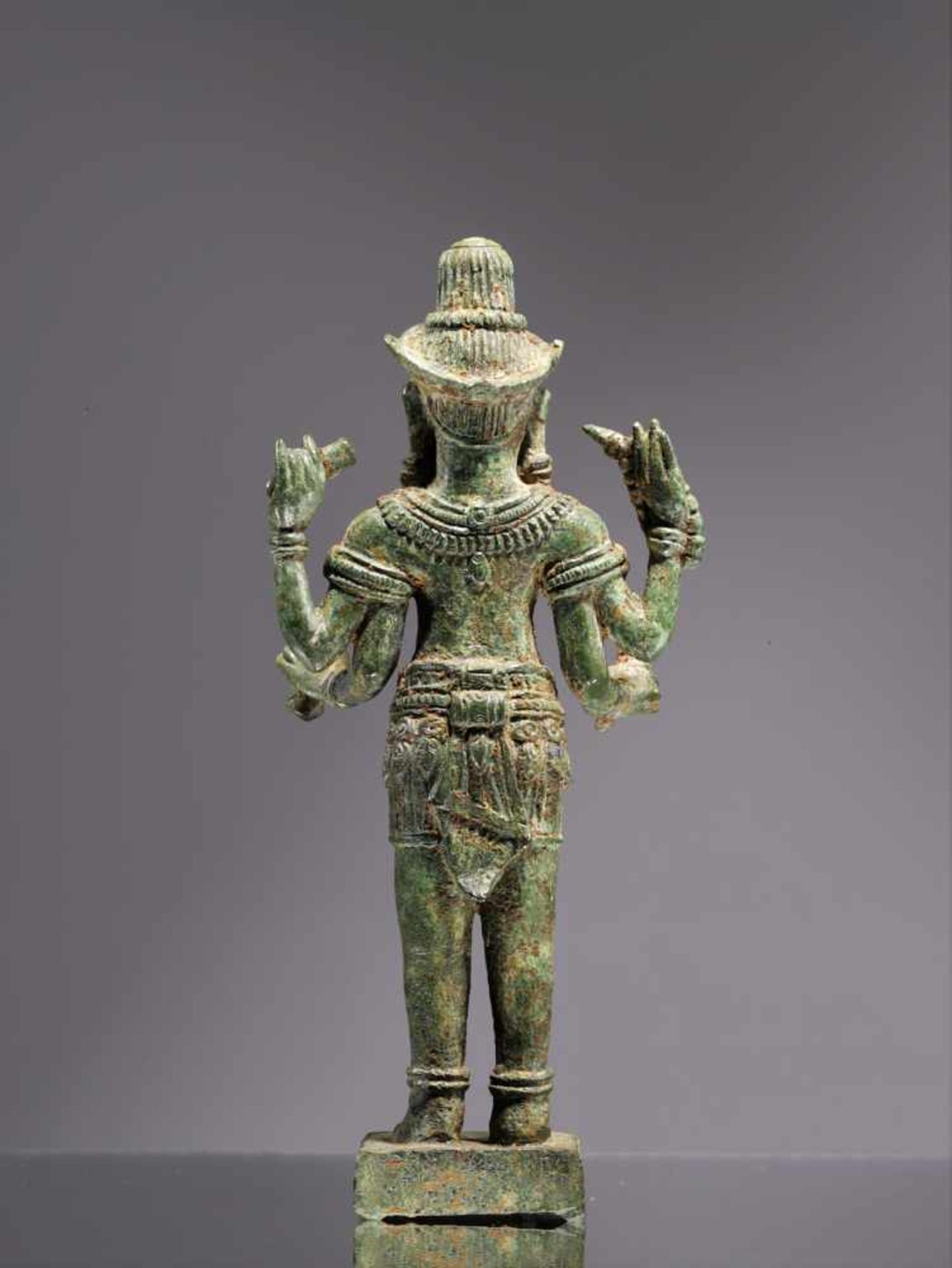 STANDING BODHISATTVA LOKESHVARABronze Cambodia , 12th centuryDimensions: Height 15 cmWeight: 298 - Bild 2 aus 2