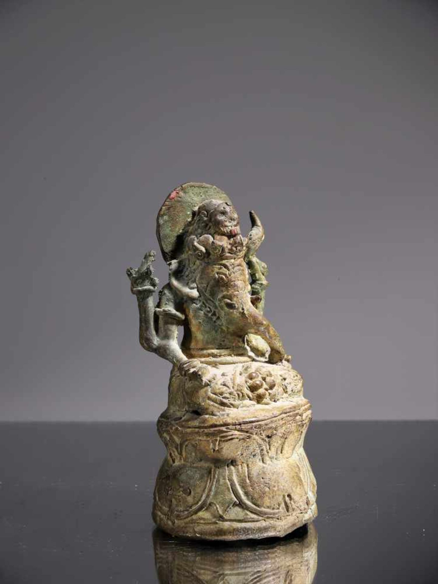 GANESHABronze,Indonesia , 14th century or laterDimensions: Height 11 cmWeight: 304 gramsGanesha - Bild 2 aus 2