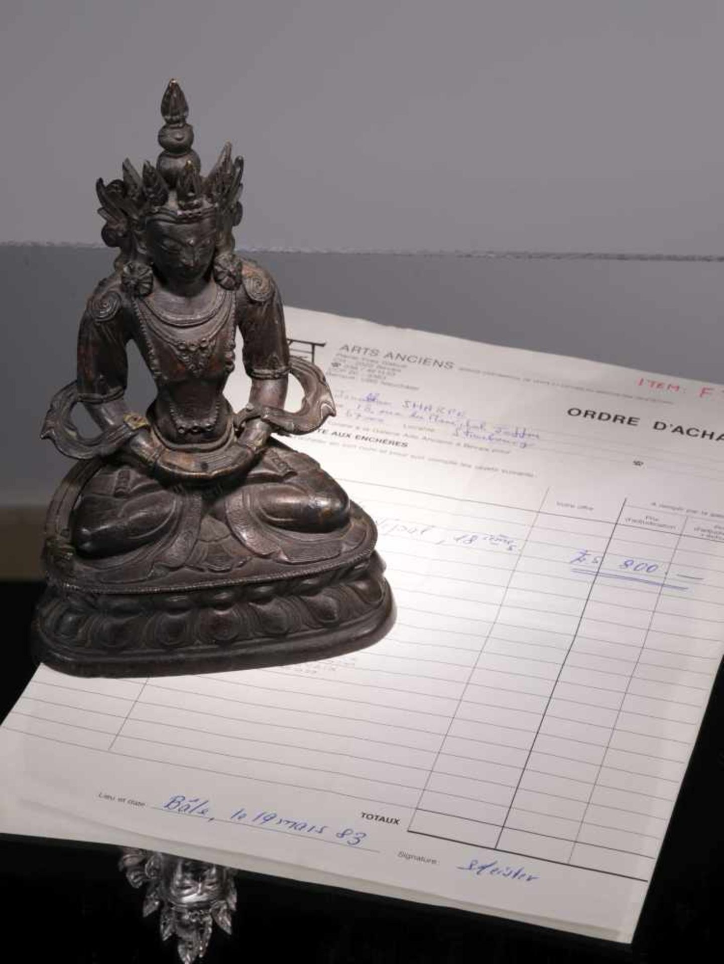 AMITAYUSBronzeChina , 18th centuryDimensions: Height 18 cmWeight: 1210 gramsSeated on double lotus - Bild 2 aus 2