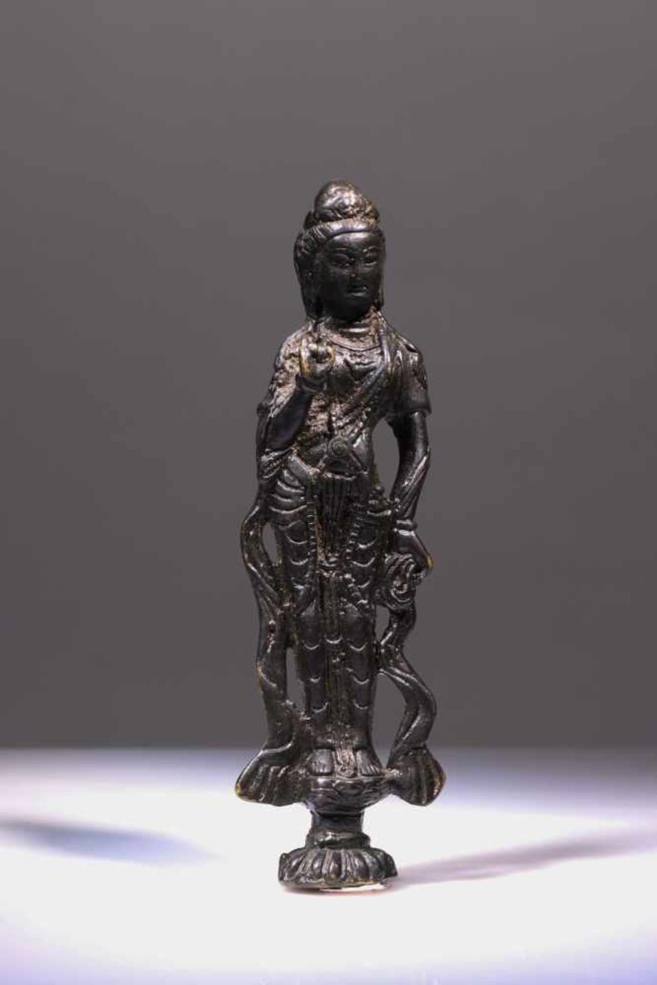 STANDING GUANYIN