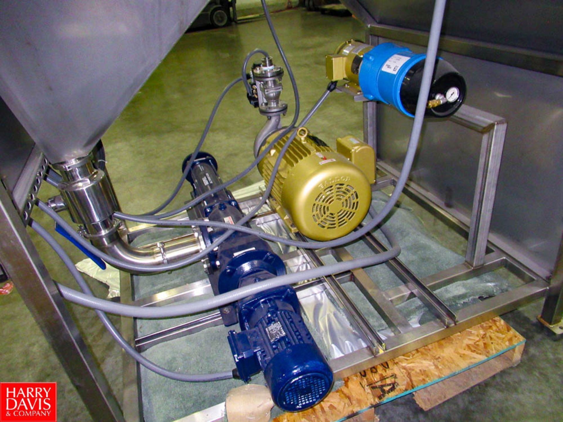 New CWT System Clean Water Skid Includes 30 HP Centrifugal Pump, Seepex Progressive Cavity Pump, - Image 5 of 7