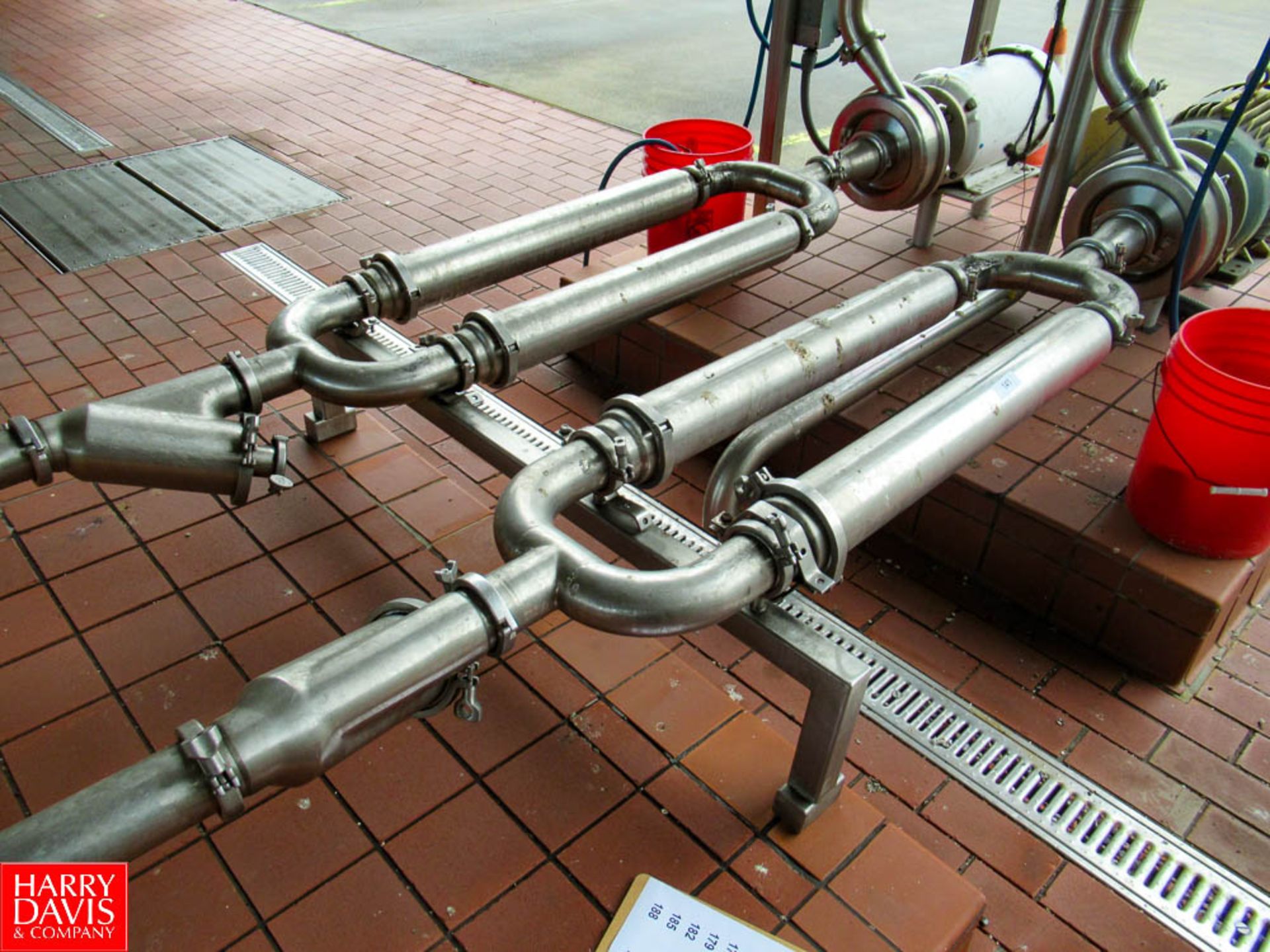 5 Ports Pipe Manifold and (2) Inline Filter Assemblies, 3" x 30" L, (2) Y-Check Valves, Located