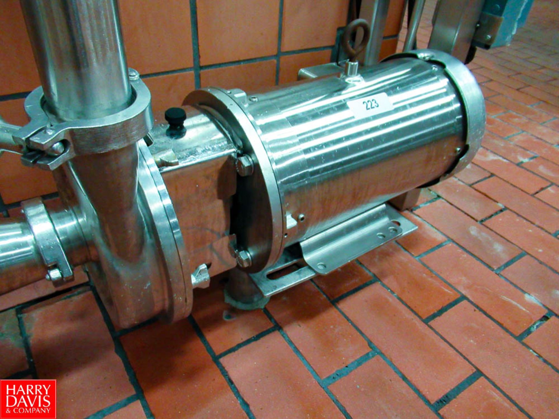 5 HP All Stainless Centfrifugal Pump, 3480 RPM, 230/460V, 2" x 2" Located In: HTST Room - Rigging