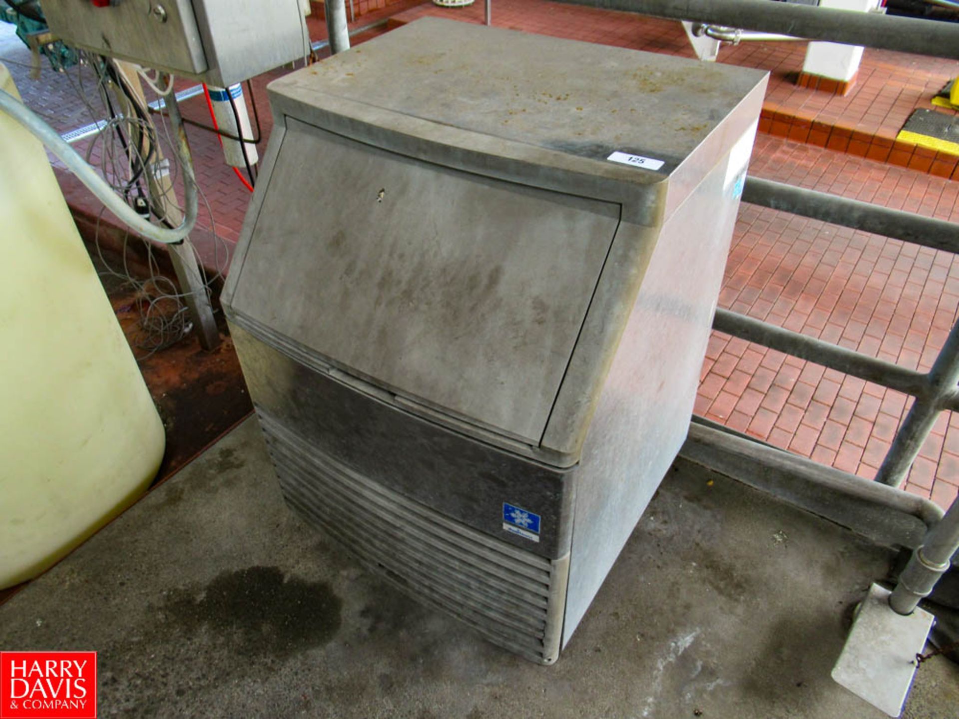 Manitowoc Ice Maker, Model QD0-2/2A, SN: 310081309: Located In: Raw Receiving Dock - Rigging
