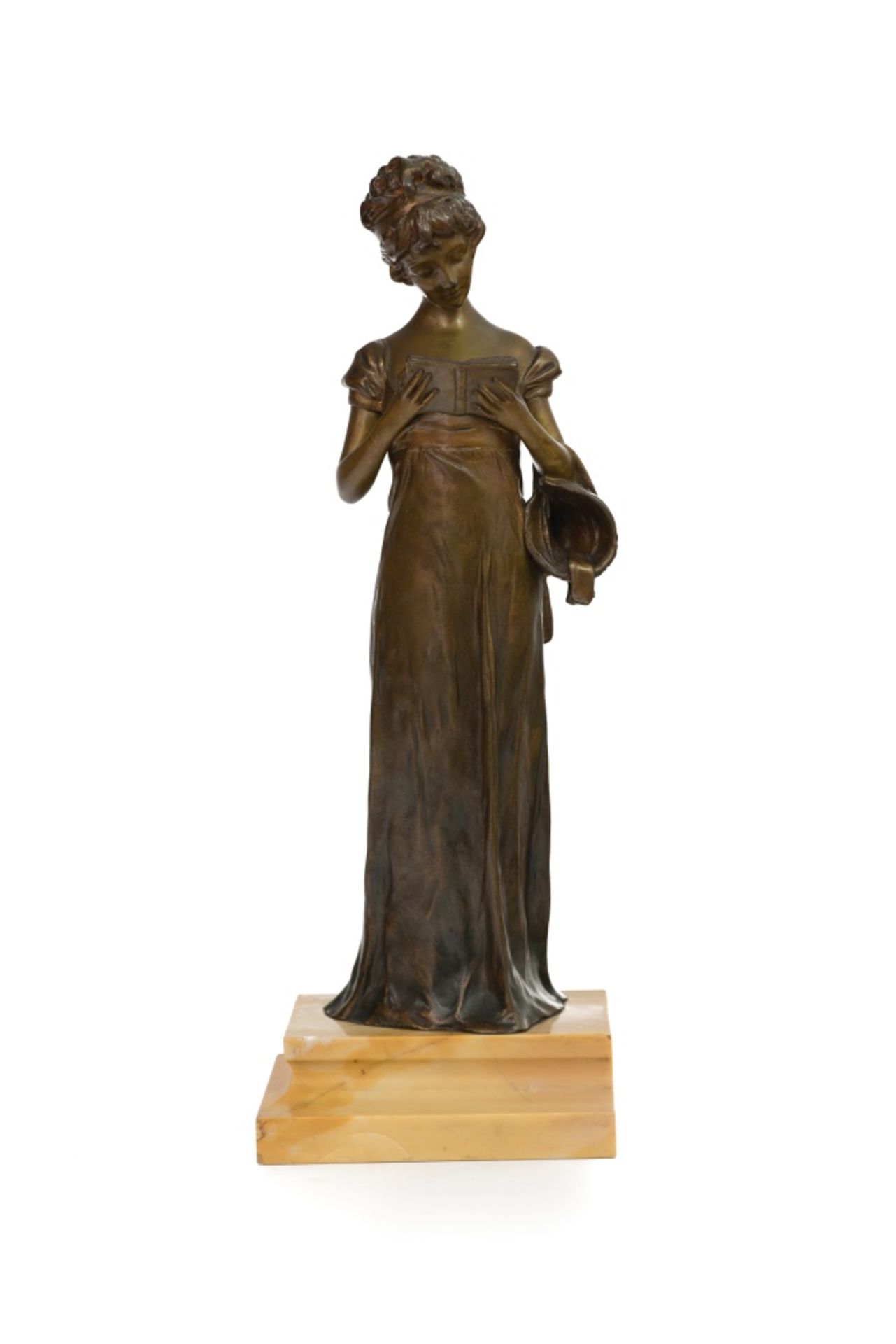 Georges Van der Straeten (1856-1928)Lady readingBronze sculpture with golden-brown patina.