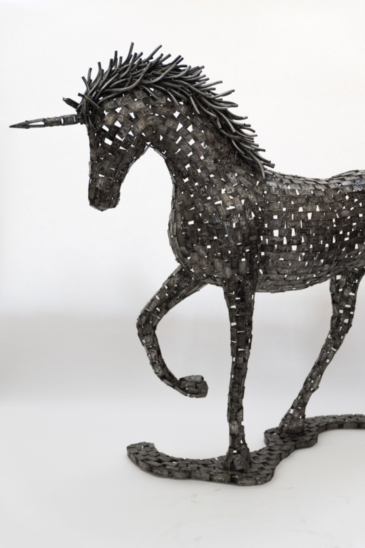 Olivier de Schrijver (Born in 1958)UnicornSculpture made of welded aluminium plaquettes and powder- - Image 3 of 4