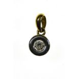 Diamond pendant +/- 0.20 ct Yellow gold hanging loop with white 18 kt gold crimped setting around a