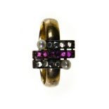 Belle Epoque ring 18 kt gold and silver, set with 2 rows of rose-cut diamonds, a row of small