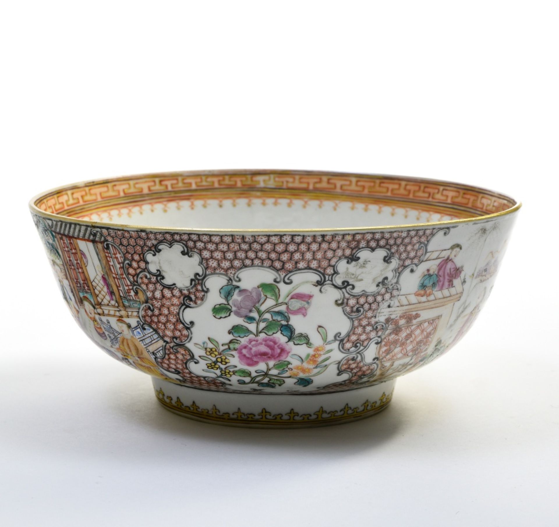 China, 18th century Large flared bowl, Porcelain, with Famille Rose enamelled dŽcor of a banquet, - Image 5 of 7