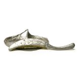 KAYZERSIN Art Nouveau dust pan, Silvery metal, includes a shovel with its brush, decorated with