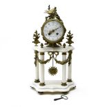 19th century work Portico clock, White marble and gilt bronze. Height (cm) : 44 - Width (cm) : 25 -