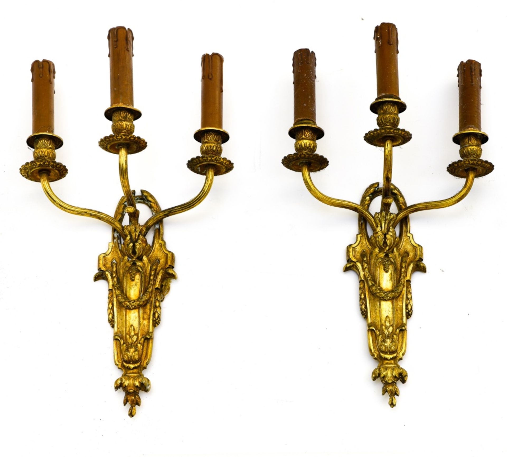 Early 20th century work Pair of sconces, Gilt bronze with three arms. Height (cm) : 44 - Width (cm)