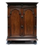 Flemish work Neo-Renaissance style armoire, Carved oak, two doors, decorated with lions' heads and