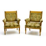 19th century work Set of two armchairs, Carved maple, composed of a bench and two armchairs. - - -