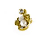 de Saedeleer (attributed to) Artist's ring 18 kt yellow gold, set with a baroque pearl, a +/-0.5