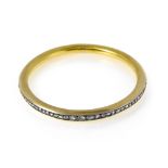 Bangle 18 kt yellow gold, one half set with rose-cut diamonds of decreasing size (2 tiny ones are