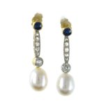 Pair of earrings 18 kt yellow gold, oval pearls and diamonds (0.10 ct), rose-cut diamonds, and