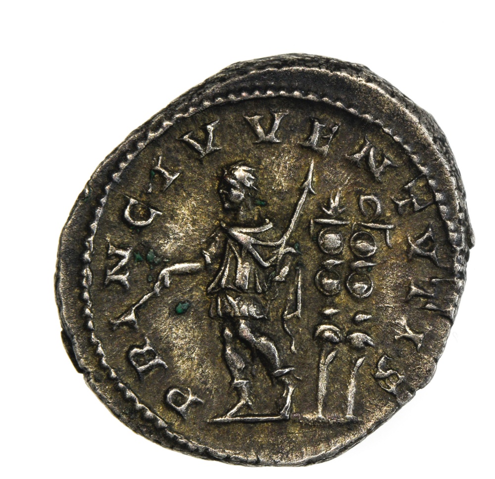 Rome Diadumenian (Caesar, 217-218), Denarius, 3.14g, Rome, draped bust and cuirassed right, rev. - Image 2 of 2