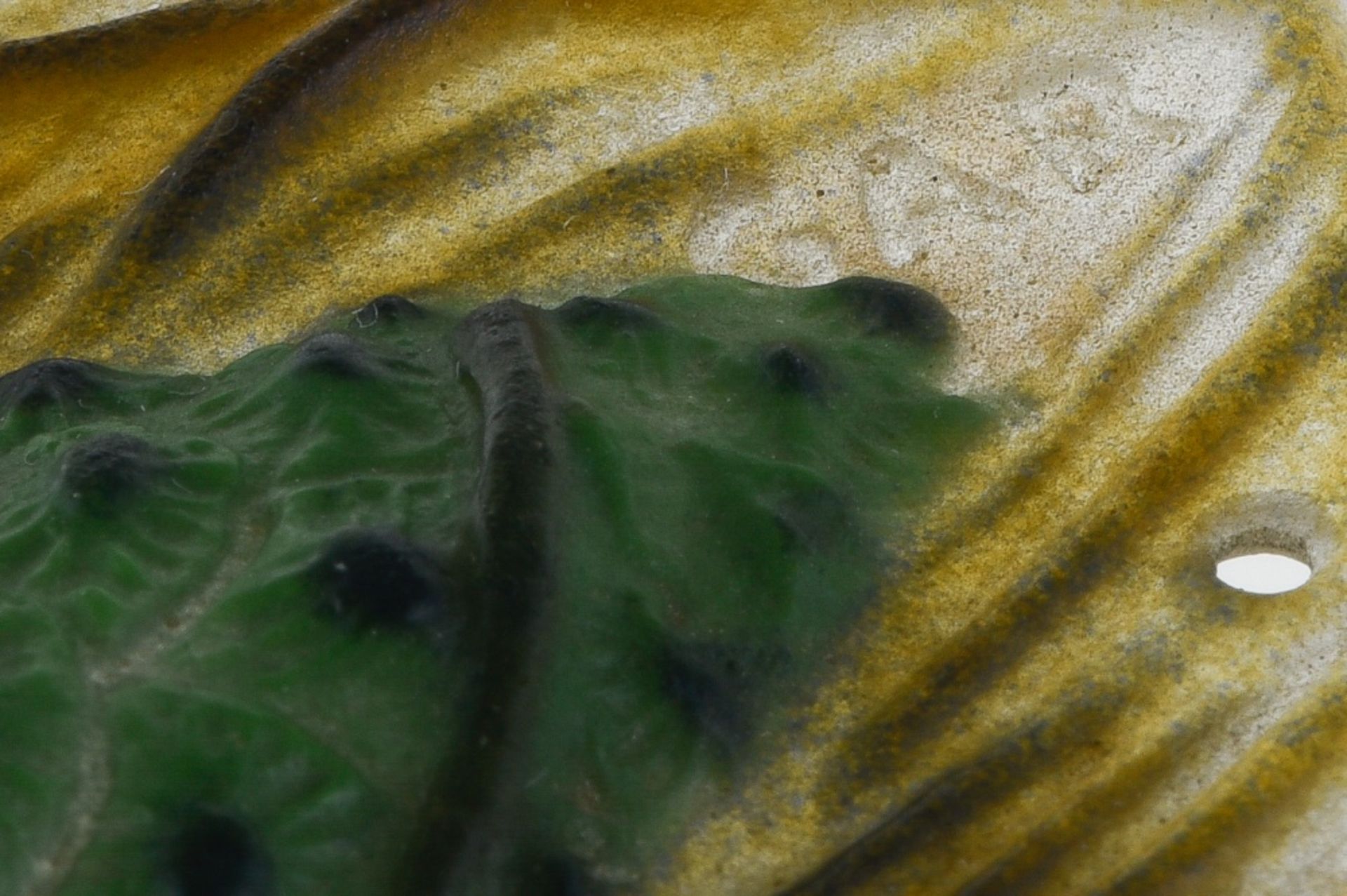 Gabriel Argy-Rousseau Art Nouveau pendant Brown and green p‰te de verre depicting a pinecone. - Image 2 of 2